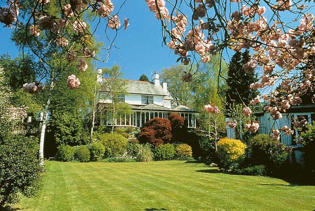 Burn How Garden Hotel - Bowness On Windermere Bagian luar foto